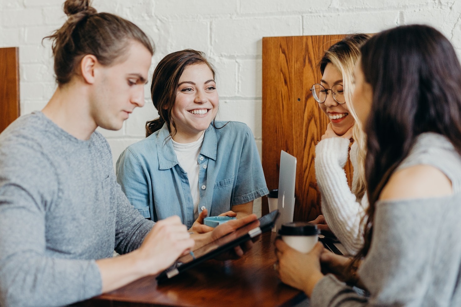 Immersive Experiences: The Future of Social Interaction
